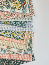 Load image into Gallery viewer, Fat Quarter Bundle | Petite Fleurs
